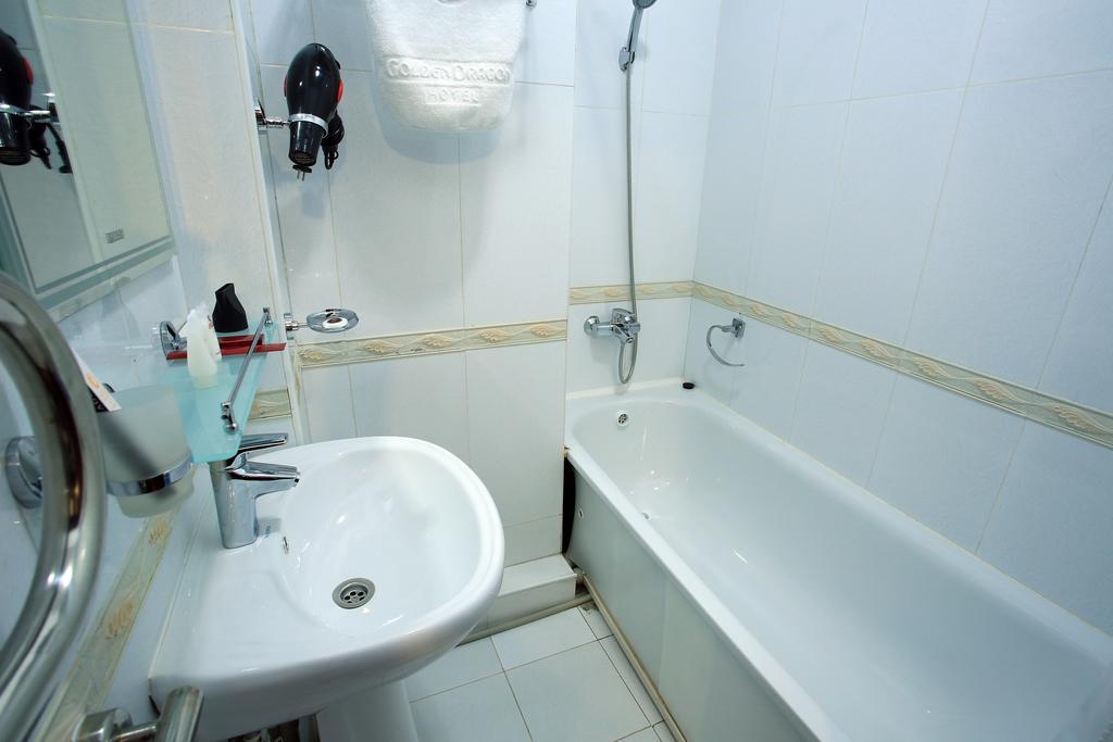 Golden Dragon Aparthotel 비슈케크 객실 사진
