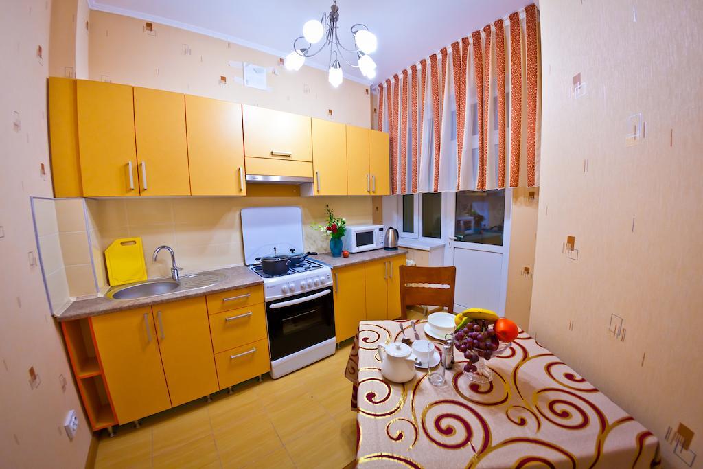 Golden Dragon Aparthotel 비슈케크 외부 사진