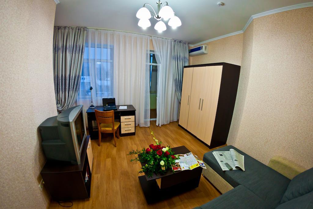 Golden Dragon Aparthotel 비슈케크 외부 사진
