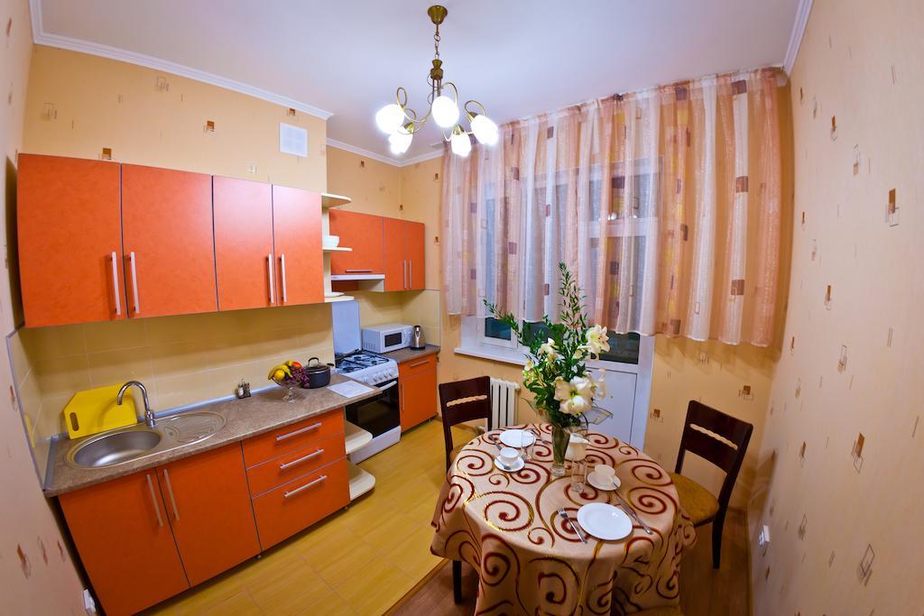 Golden Dragon Aparthotel 비슈케크 외부 사진