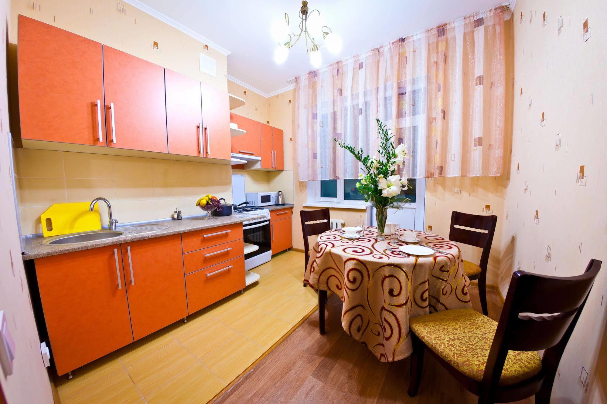 Golden Dragon Aparthotel 비슈케크 외부 사진